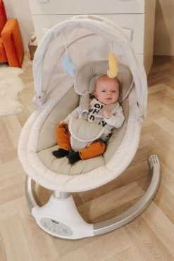 Tryco Hugg Silver/White Swing Babyschommel TR-282702 24 Tryco Hugg Silver/White Swing Babyschommel TR-282702 -Mini Wereld Verkoop tr 282702 hugg silver white swing 01 1920x1920